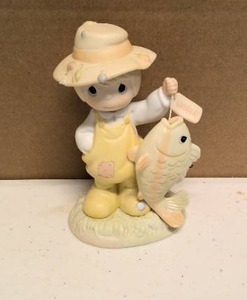 lot 237 image: Precious Moments Figurine You are my Once in a lifetime Item#531030