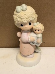 lot 264 image: Precious Moments Figurine Love is the best gift of all Item#110930