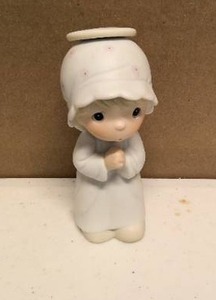 lot 276 image: Precious Moments Figurine the first noel Item#E-2366