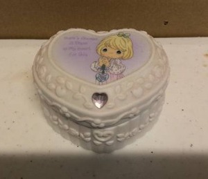 lot 283 image: Precious Moments Theres Always a Place in My Heart for you Trinket box