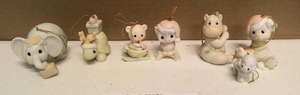 lot 314 image: Precious Moments Figurine Vintage Ornaments Item#272949, 104515, 520489, 1996 Owl, 520403, small sheep, and 520454