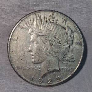 lot 5 image: 1925 Peace Dollar $1