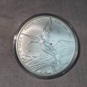lot 80 image: 2021 1 Onza 1oz Silver Round