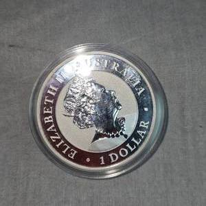 lot 85 image: Kookaburra $1 Silver Round