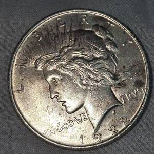 lot 23 image: 1922 Peace Dollar $1 VGF