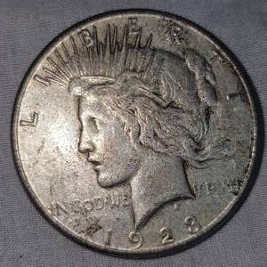 lot 29 image: 1923 S Peace Dollar $1