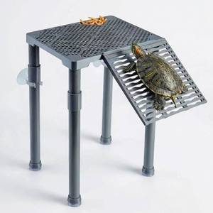 lot 37 image: Halomyyth Solid Form Turtle Basking Platform with Ramp