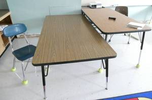 lot 25 image: Rm 206 -  2 tables 36x72 and 30x60 and 2 chairs