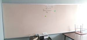 lot 28 image: Rm 206 -  large whiteboard