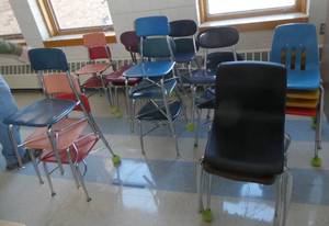 lot 78 image: Rm 211 - 21 chairs