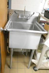 lot 83 image: K - stainless sink 25x25x37 tall
