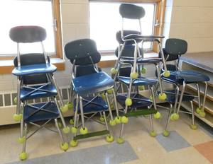 lot 146 image: Rm 213 - 13 chairs