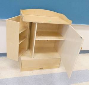 lot 149 image: Rm 213 - Guidecraft storage cabinet