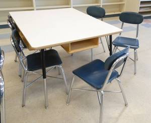 lot 154 image: Rm 215 - desk and 4 chairs