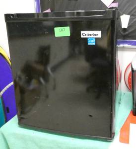 lot 187 image: ECFE - small dorm refrigerator