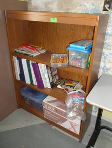 lot 250 image: GymO- bookcase and contents