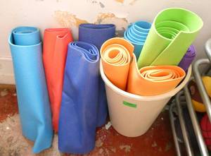 lot 265 image: GymS- 9 yoga mats