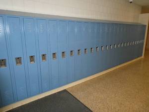 lot 283 image: by 115 - 28 lockers - 9 inch wide