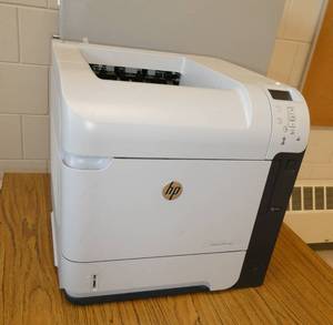 lot 295 image: Rm 115 - HP LaserJet 600