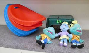 lot 298 image: Rm 115 - 4 rocker seats, step stool and plush