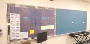 lot 323 image: Rm 114B - 8 ft chalkboard, 8 ft cork board