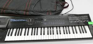 lot 338 image: Rm 114B - Roland D-20 multi timbral linear synthesizer multi track sequencer