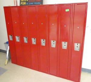 lot 361 image: Rm 113 - 8 real clean Red lockers 9 inch wide
