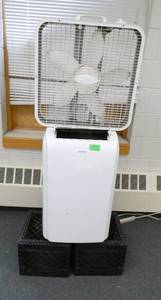 lot 373 image: Rm 113 - Danby ac unit and box fan