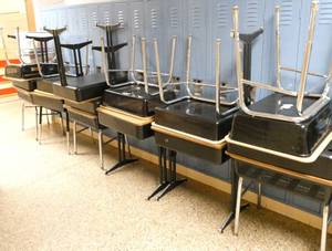 lot 390 image: by Rm 110 - 20 desks