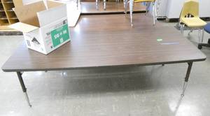 lot 408 image: Rm ECSE - 3 tables