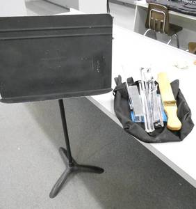 lot 341 image: Rm 114B - 2 music stands