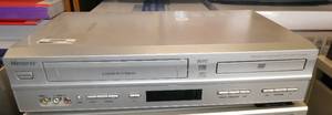 lot 472 image: Rm 102 - Memorex VHS and DVD player 6-head