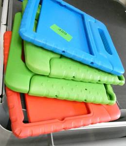 lot 489 image: Rm 102 - 4 ipad covers