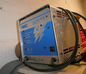 lot 546 image: Custodian - 24V battery charger