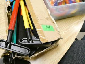 lot 202 image: ECFE - Kids golf game