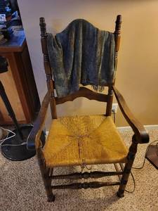 lot 233 image: Vintage Wooden Ladder Back Chair with Rush Seat