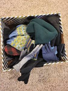 lot 243 image: Collection of Winter Gloves, Mittens, and Hats