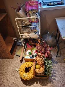 lot 246 image: Large Lot of Crafting Supplies and Floral Decor