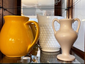 lot 46 image: Collection of 3 Decorative Creamers and Vases with Yellow and White Designs