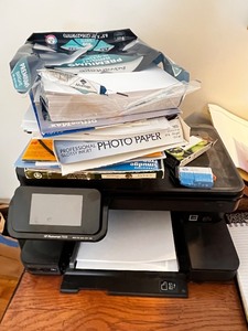 lot 76 image: HP Photosmart 7525 All-in-One Printer with Ink Cartridges and Paper