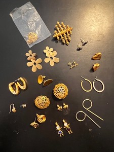 lot 85 image: Collection of Vintage and Modern Gold-Tone Earrings and Charms