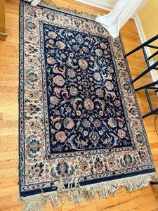 lot 125 image: Persian-style Navy Blue Floral Area Rug with Cream Border - Fringed