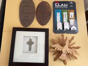 lot 145 image: Framed Cross Pendant - Oval Wall Plaques - Sunburst Wood Decor - 3M Claw Hanger Kit (Lot of 5)