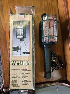 lot 13 image: Multipurpose worklight