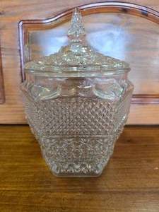 lot 15 image: Glass candy dish with cover