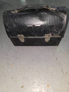 lot 32 image: Vintage lunchbox