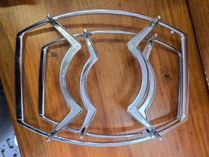 lot 70 image: Corning Wear Trivets