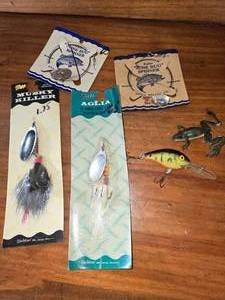 lot 106 image: Fishing lure lot