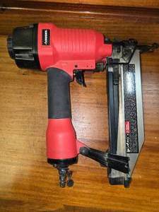 lot 127 image: Husky 16 ga straight finish Nailer- works