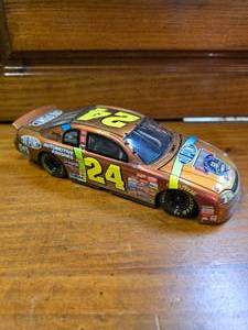 lot 142 image: Jeff Gordon 124 great shape